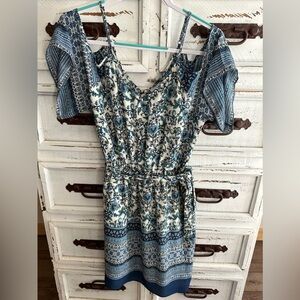 Q&A LG New in style Blue Cold Shoulder Dress Size Large - NWOT